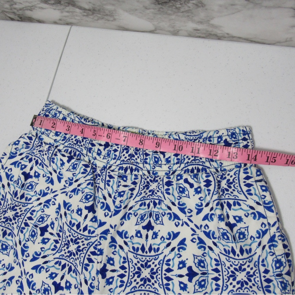 Maeve by Anthropologie Wide Leg Cropped Blue and White Printed Pants Size Small - Picture 10 of 17
